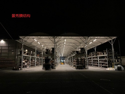 钢膜结构停车棚