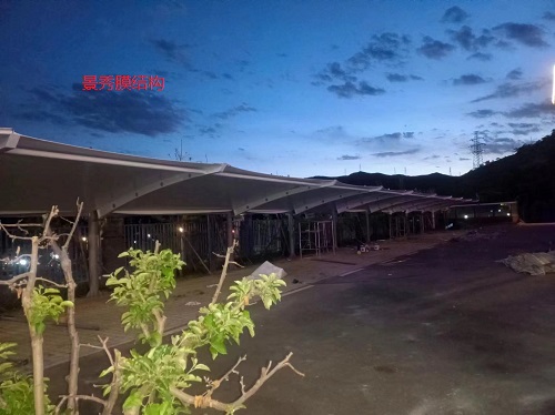 适合您的膜结构汽车棚厂家推荐